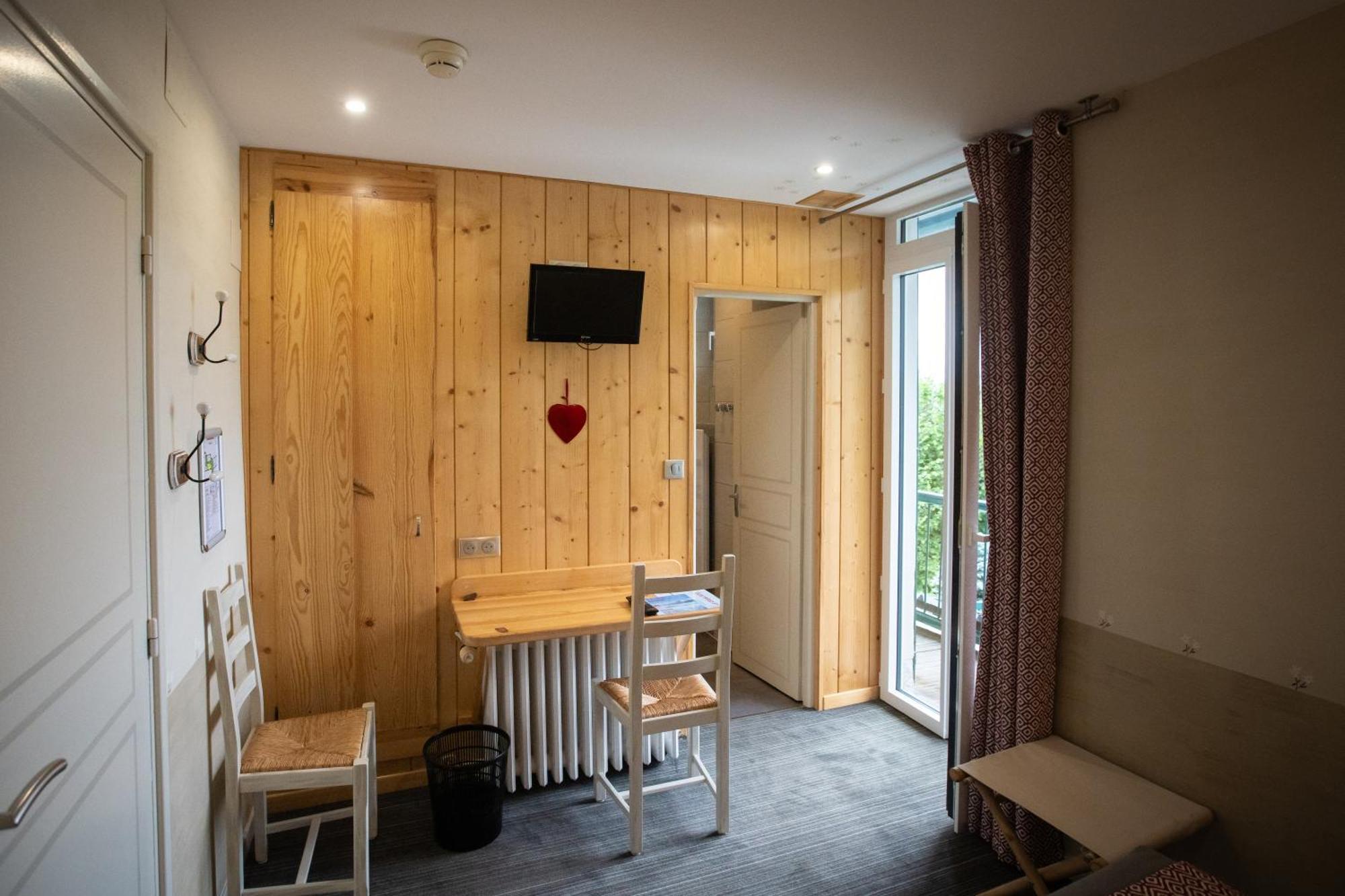 Auberge Le Cabaliros Arcizans-Avant Esterno foto