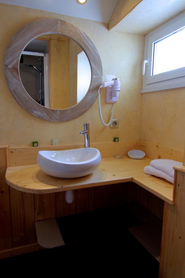 Auberge Le Cabaliros Arcizans-Avant Esterno foto